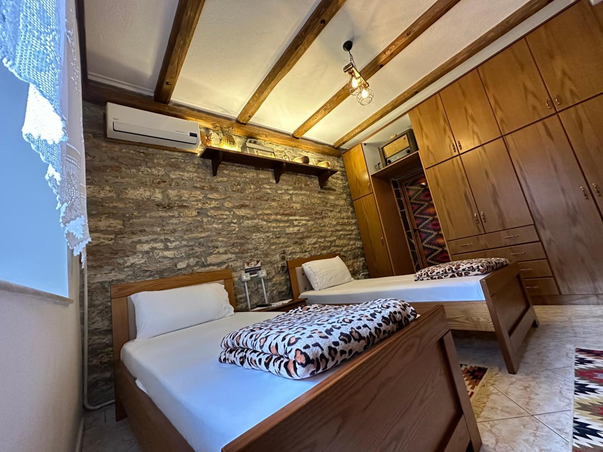 Ahmetaj Guest House Gjirokastër Exterior foto