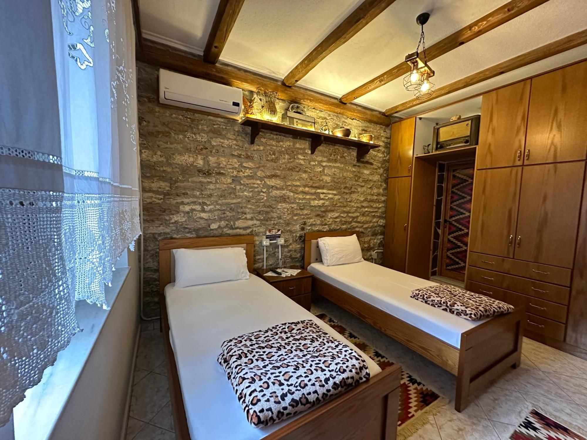 Ahmetaj Guest House Gjirokastër Exterior foto